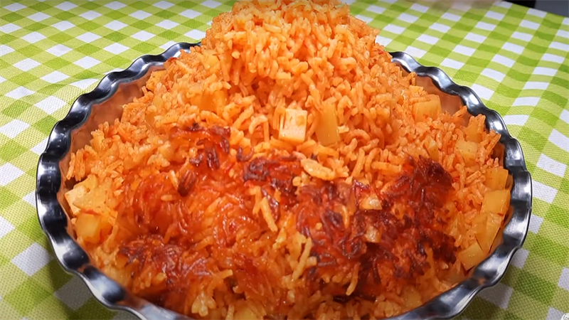 طرز تهیه استانبولی پلو با برنج آبکش مرحله به مرحله