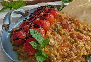 طرز تهیه میرزا قاسمی بدون تخم مرغ برای ۴ نفر