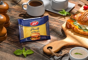 طرز تهیه کروسان با اسفناج و پنیر ورقه‌ای چدار و سس آیولی