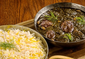 طرز تهیه خورشت قورمه سبزی با گوشت چرخ کرده به ساده ترین روش