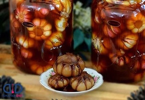 طرز تهیه سیر ترشی فوری و حرفه ای + خواص سیر ترشی