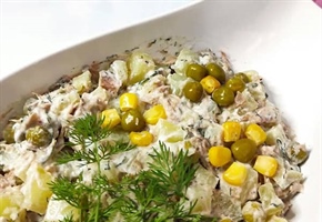 طرز تهیه انواع سالاد تن ماهی خوشمزه و لذیذ با شوید