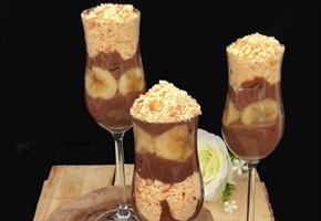 طرز تهیه دسر خوشمزه محلبیه ترکی شکلاتی با بیسکوییت