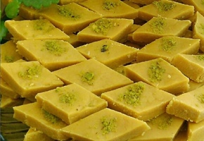 طرز تهیه حلوا نثار ارومیه با استفاده از پیمانه و بدون پیمانه