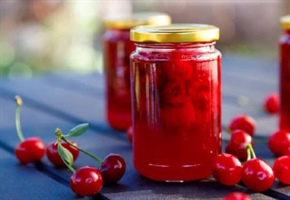 طرز تهیه ترشی آلبالو خانگی به ۴ روش – خوش رنگ و خوشمزه