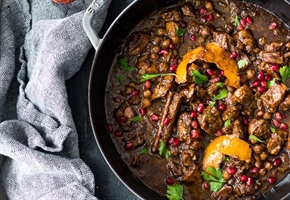 طرز تهیه خورشت فسنجان با انار ملس و خوشمزه