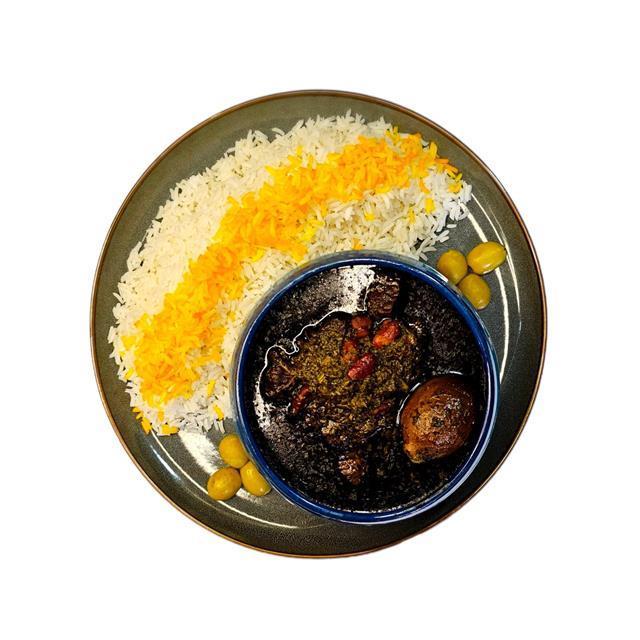 چلو خورشت قورمه سبزی با گوشت گوساله