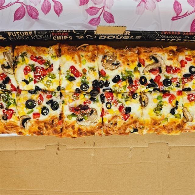 پیتزا مخصوص امریکایی