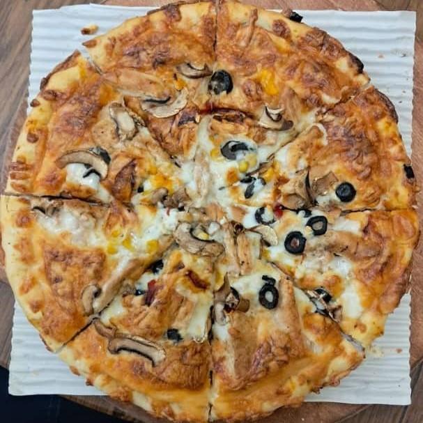 پیتزا مخلوط متوسط