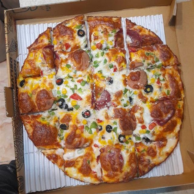 پیتزا مخصوص متوسط