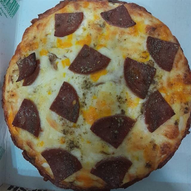 پیتزا پپرونی مخصوص خانواده