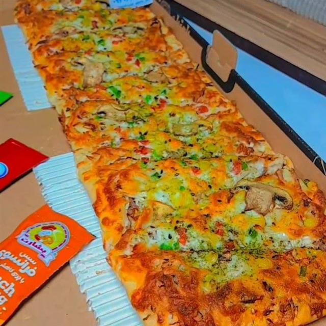 پیتزای نیم متری قارچ مرغ