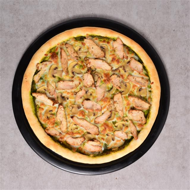 پیتزا پستو ایتالیایی