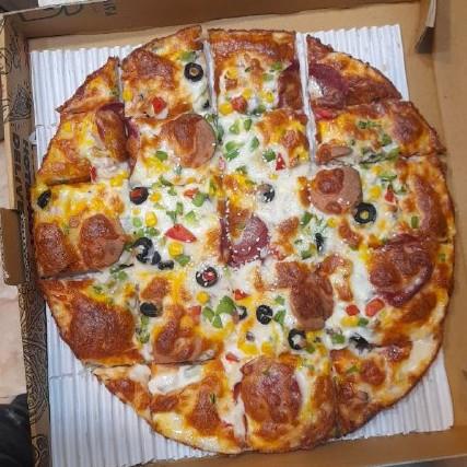 پیتزا مخصوص