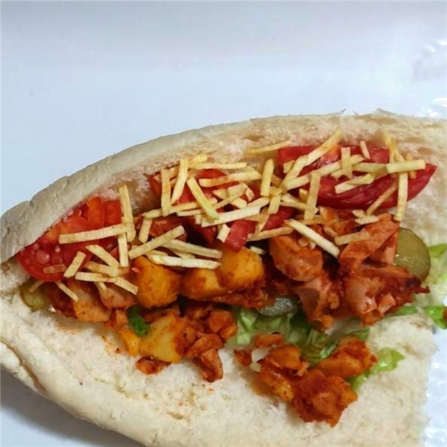 ساندویچ سوسیس سیب زمینی